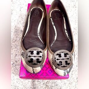 Tory Burch Brown Leather Flats with Iconic Logo